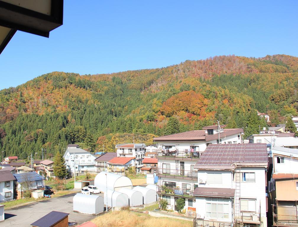 Villa Katashio Nozawaonsen Buitenkant foto