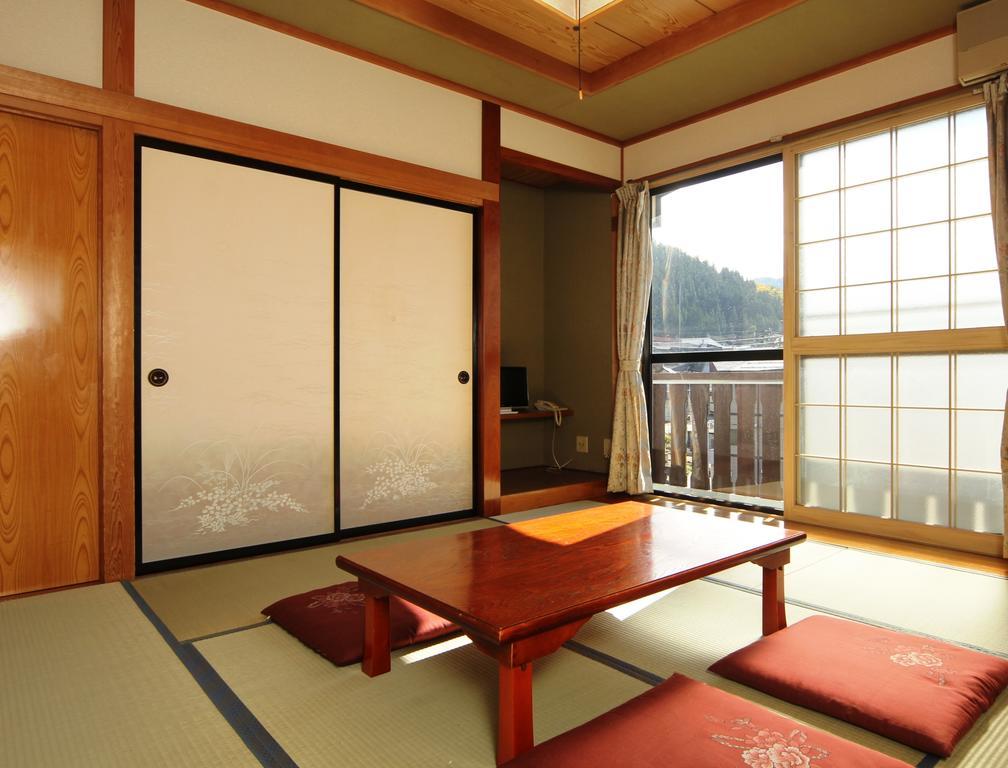 Villa Katashio Nozawaonsen Buitenkant foto