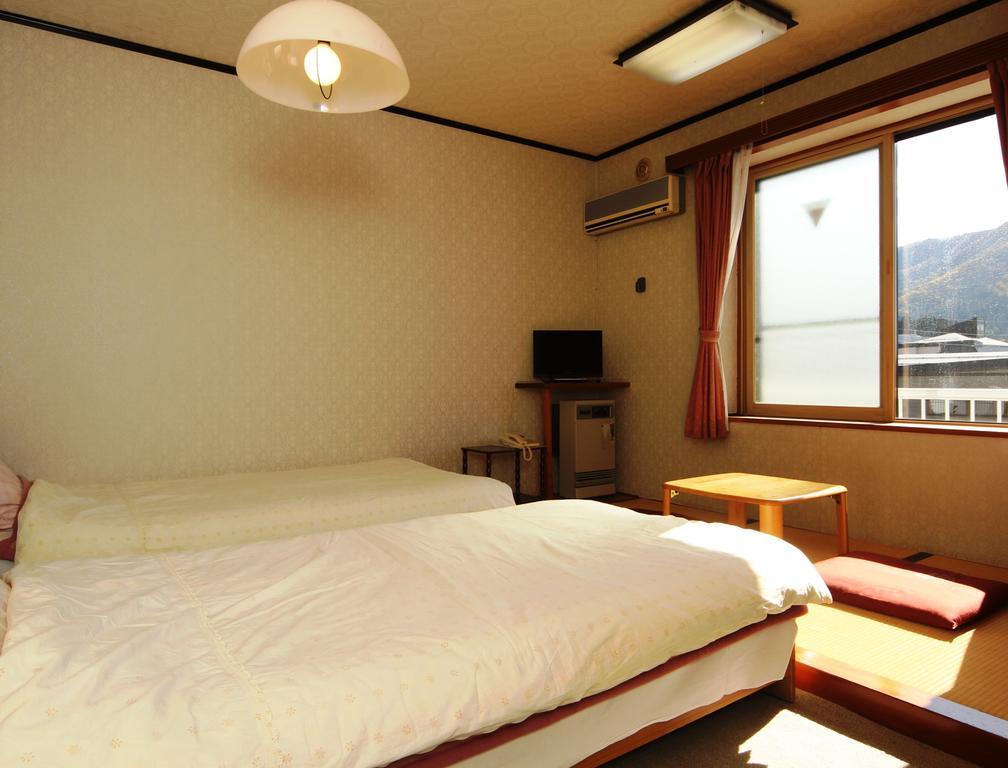 Villa Katashio Nozawaonsen Buitenkant foto